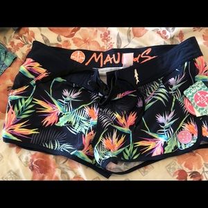 Bra d new Maui and sons board  shorts